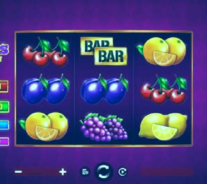 3 Wacky Piggies Hold and Win slot