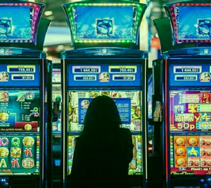 Bebe y Gana slot machine