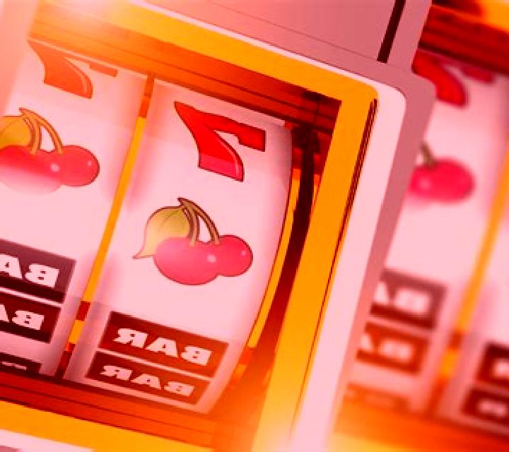 Clusteroids online slot