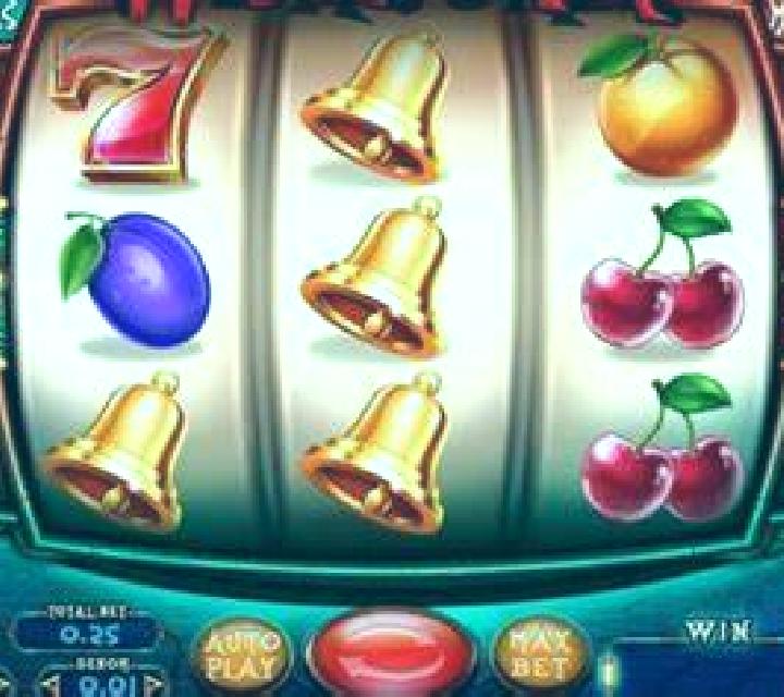 Crash X Football Edition slot