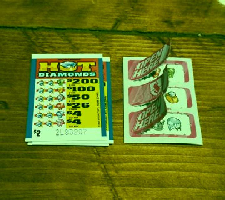 Diamonds and Rubies Pull Tab slot