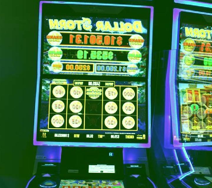 For the Realm! Deluxe slot machine