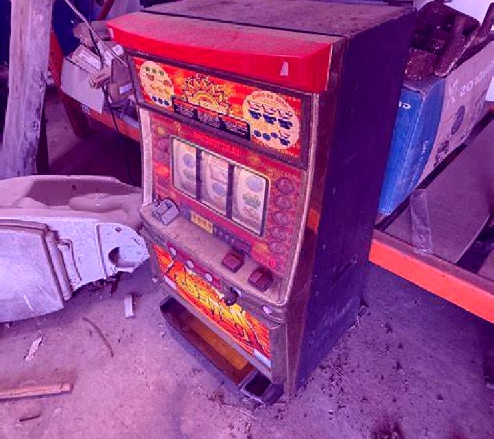 Lucrezia Reveal online slot