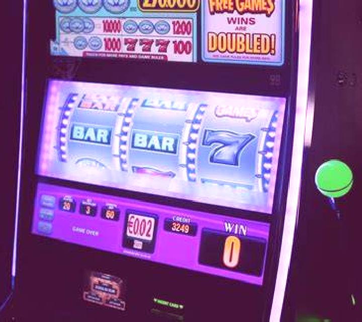 Midnight Show slot machine
