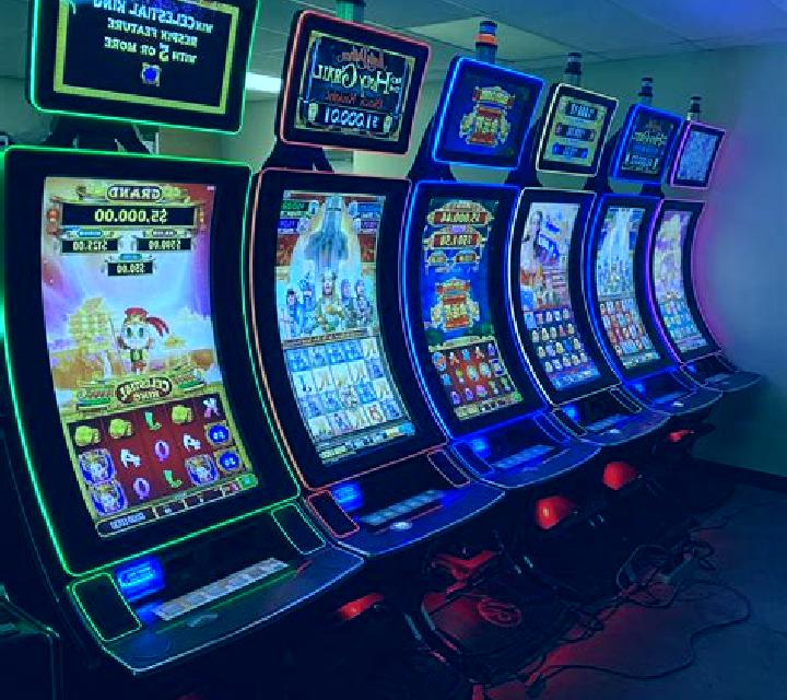 Silver Lion Feature Ball slot